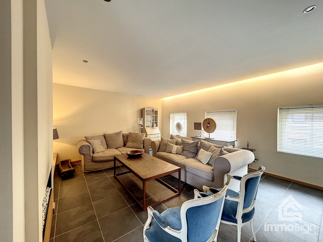 Prachtig handelspand met duplex midden in het centrum van Maaseik! - foto 2