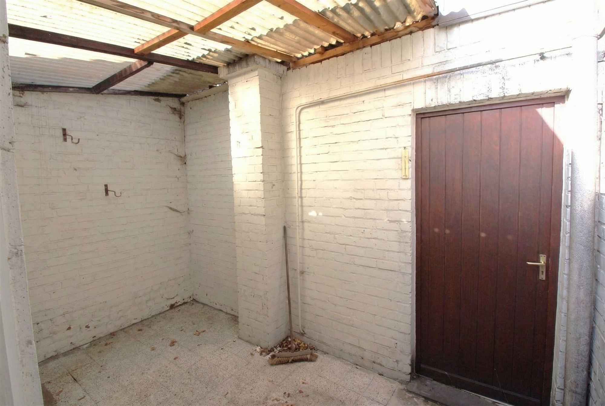 Voormalig horecapand met potentieel te koop op de grote markt van Denderleeuw - foto 4