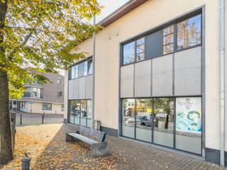 Voor meer informatie of een bezoek contacteer Anne De Block van OC Vastgoed: 0471 38 00 36 of anne@ocvastgoed.beDit appartement met één slaapkamers...