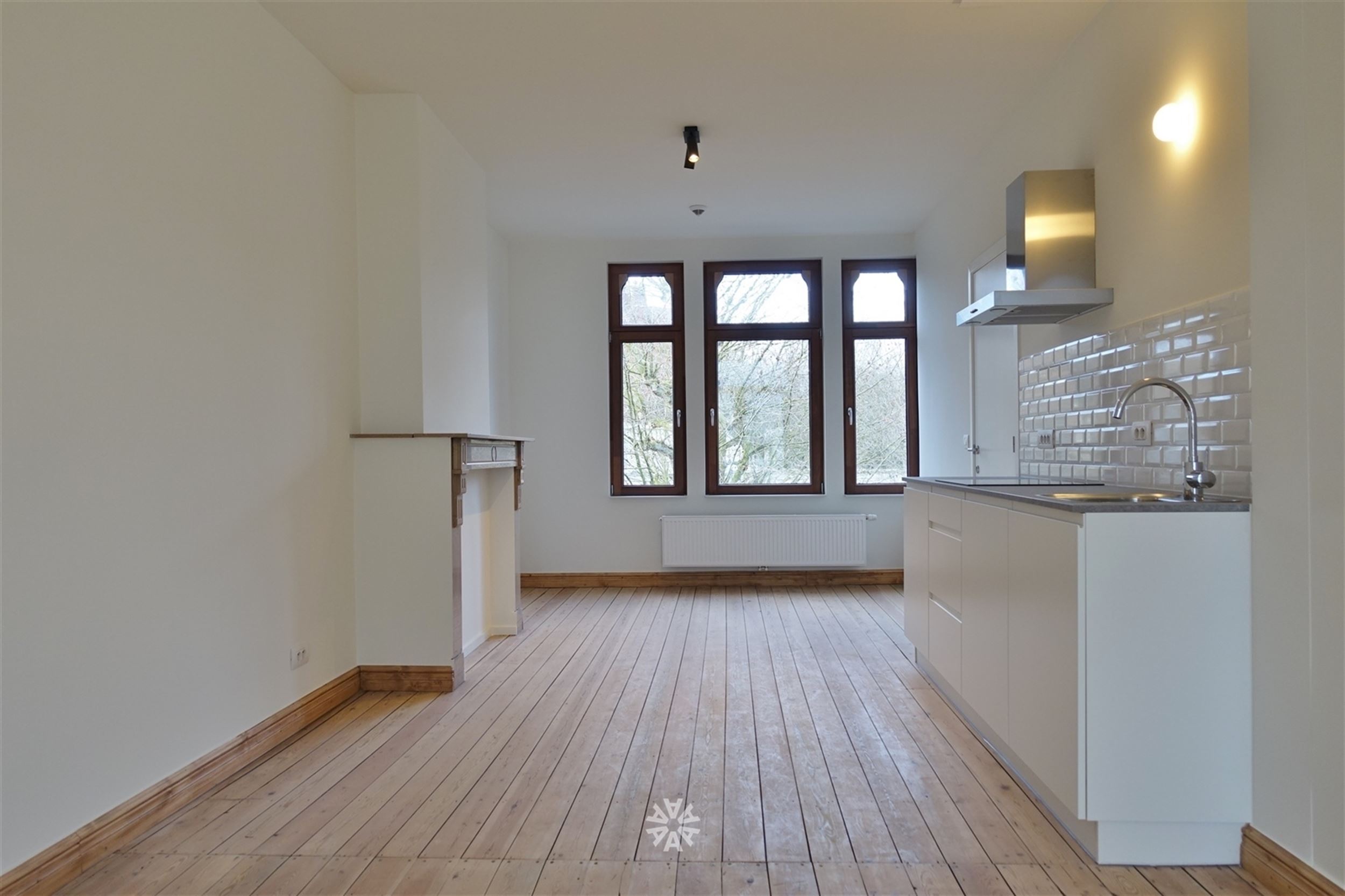 Gerenoveerd appartement met terras te huur in Gent aan station Gent-Sint-Pieters - foto 4