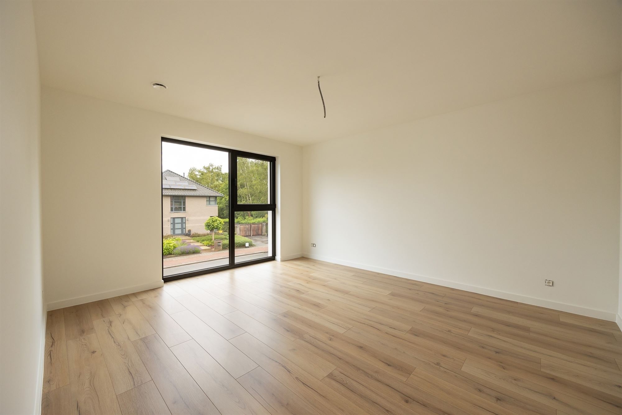 BEN-woning in open bebouwing met 4 kamers, carport en tuin - foto 5