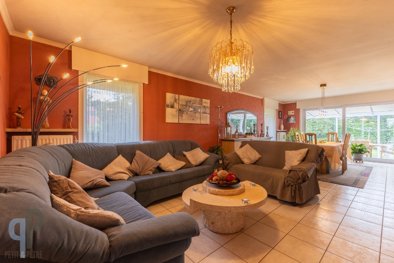 Rustig gelegen, ruime villa met 4 slaapkamers en garage - foto 5