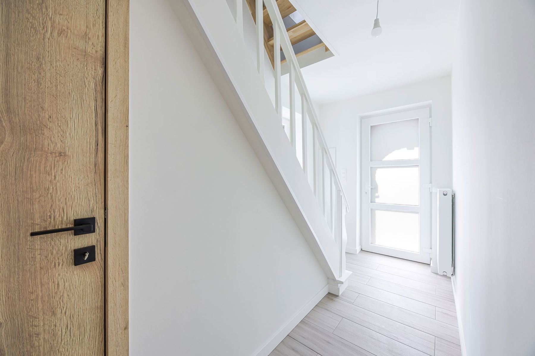 Gerenoveerde woning met 3slpk en 2 badkamers - foto 2