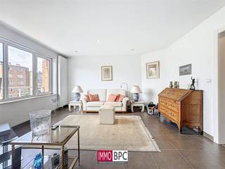 Découvrez ce charmant appartement calme et chaleureux, idéalement situé au cur de Ganshoren, parfait pour un premier achat ou comme...