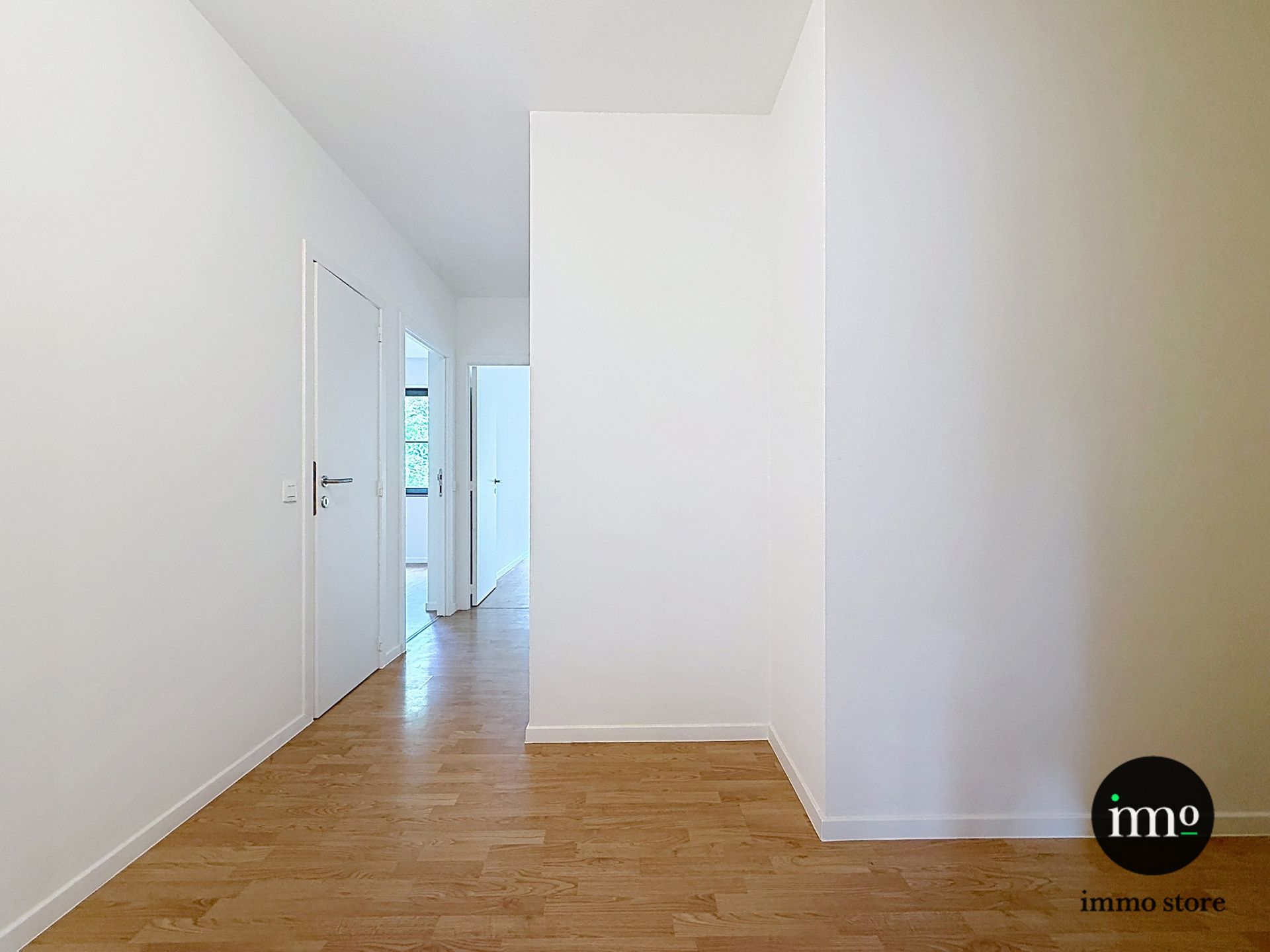Ruim appartement met 2 terrassen en 4 slaapkamers in Ukkel! - foto 5