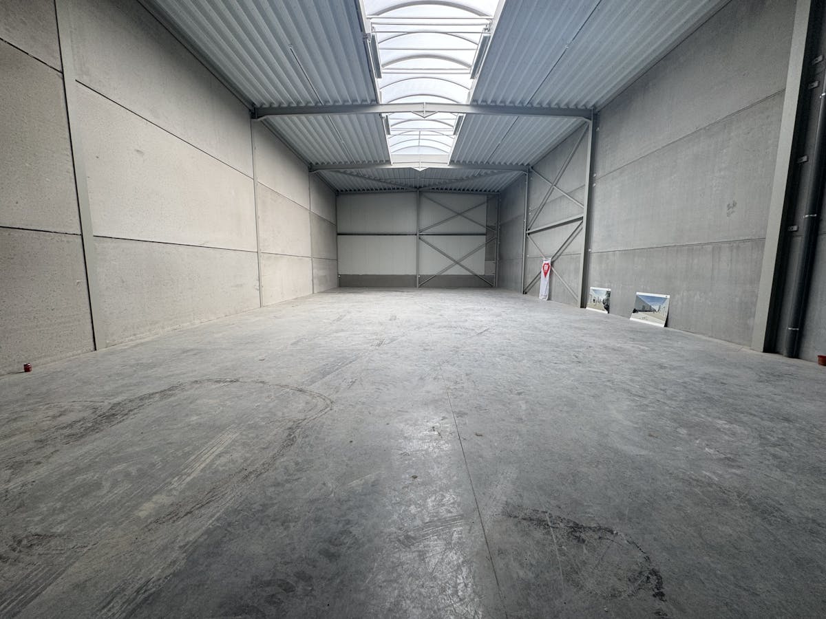 Nieuwbouw KMO-unit (304 m²) te koop - foto 3