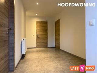 Dit unieke eigendom bevindt zich in een rustige, doodlopende straat in het hart van Gooreind. Dankzij de ligging tussen de velden geniet je...