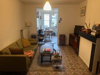 Knus 1 slaapkamer appartement op de -0,5 verdieping van een kleine mede-eigendom (4 appartementen). Het appartement beschikt over 3...