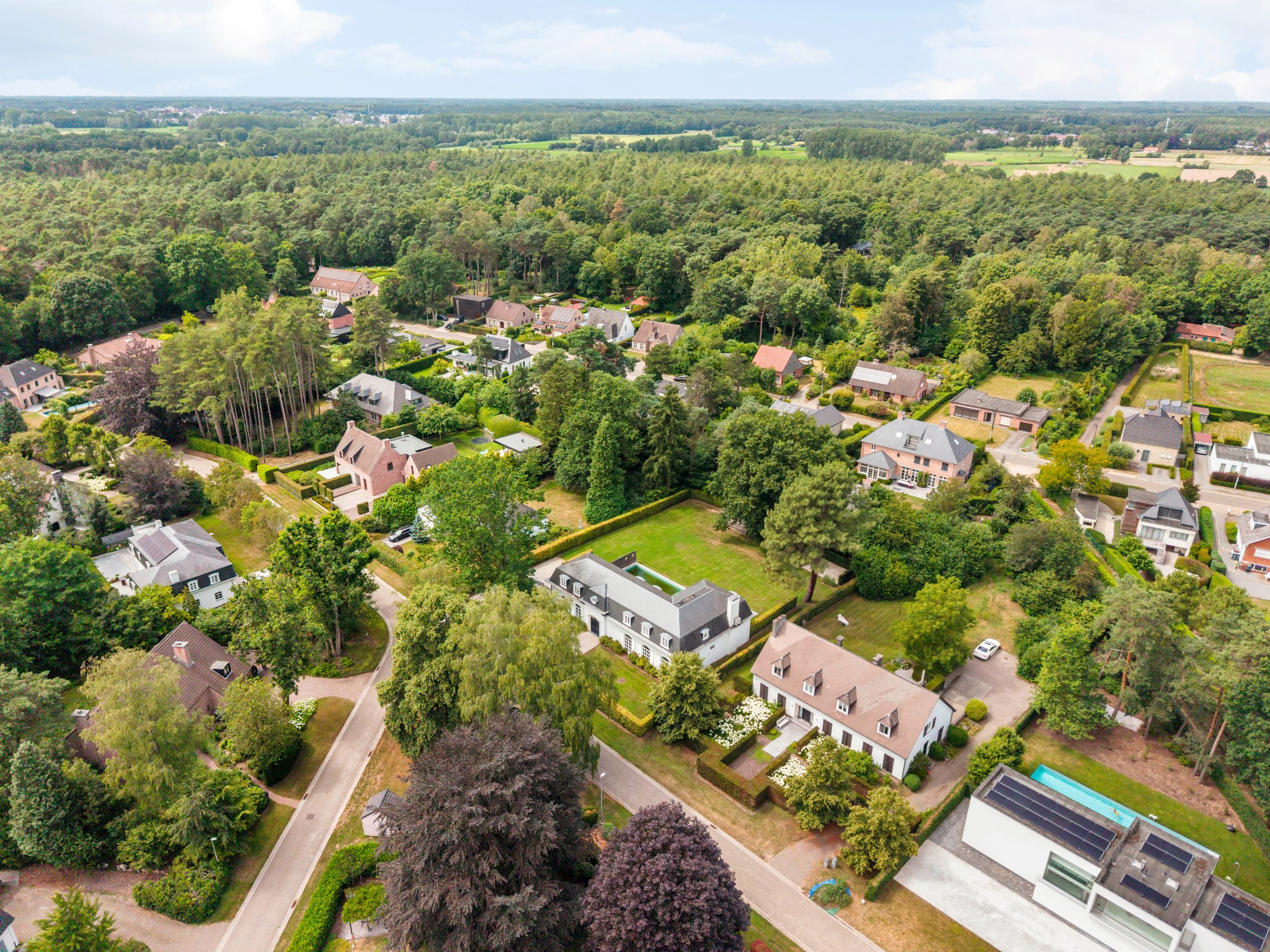 Karaktervolle villa op ca. 2.105m² in residentiële wijk "Ter Beuken" te Herentals! - foto 4