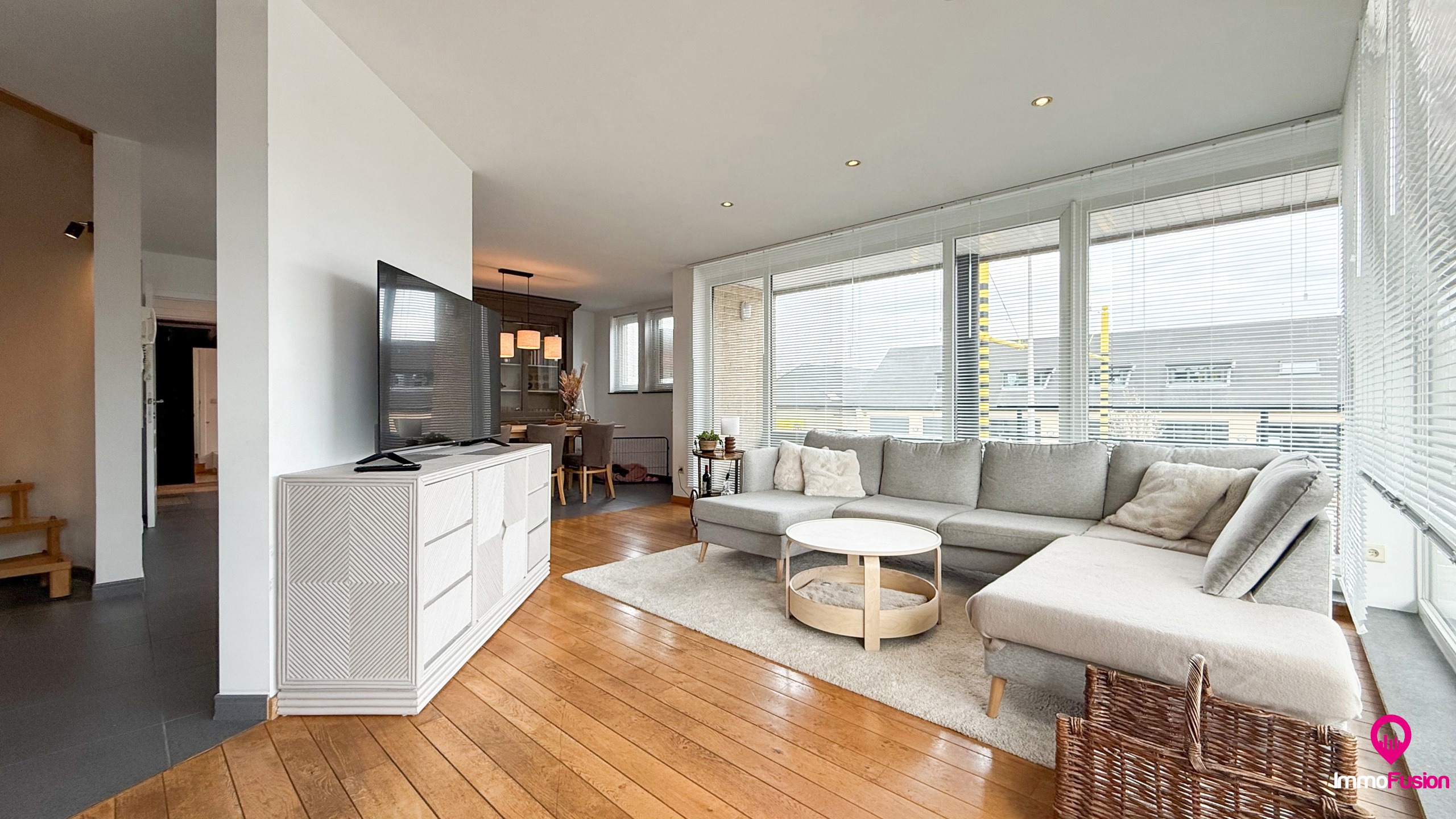 Ruim appartement met 4 slaapkamers en parking in Tuilt! - foto 1