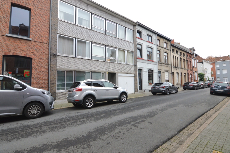 Appartement voorzien van 2 slaapkamers, terras en garagebox - foto 1