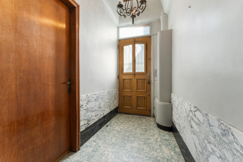 Te renoveren burgerwoning met enorm potentieel in hartje Roeselare - foto 2