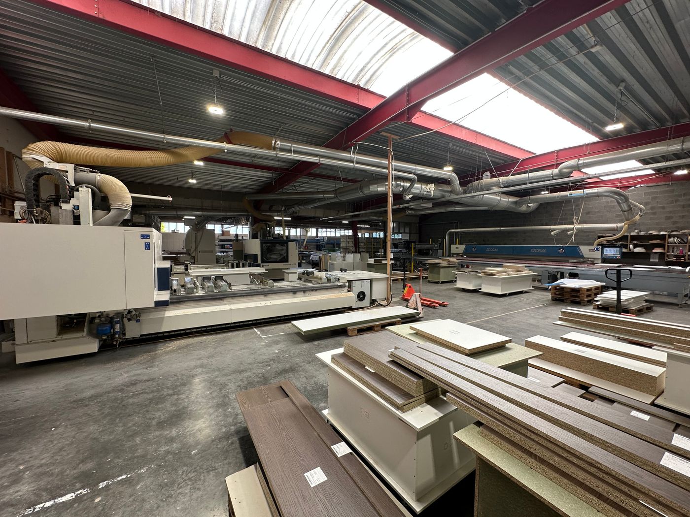 Strategisch gelegen bedrijfsgebouw van +/- 1.850 m² op perceel van +/- 3.795 m² nabij E17 - foto 4