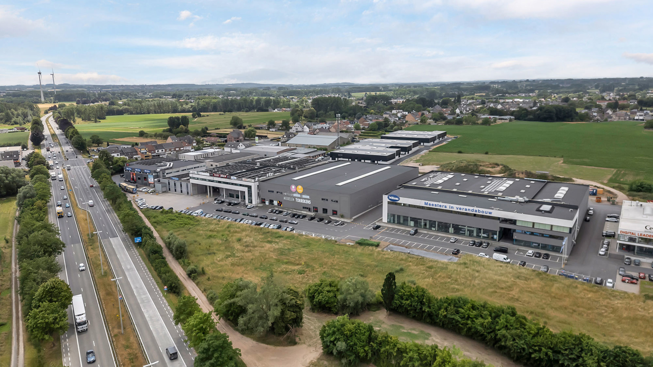 Magazijn en/of showroom met zichtbaarheid langs N45 - foto 3