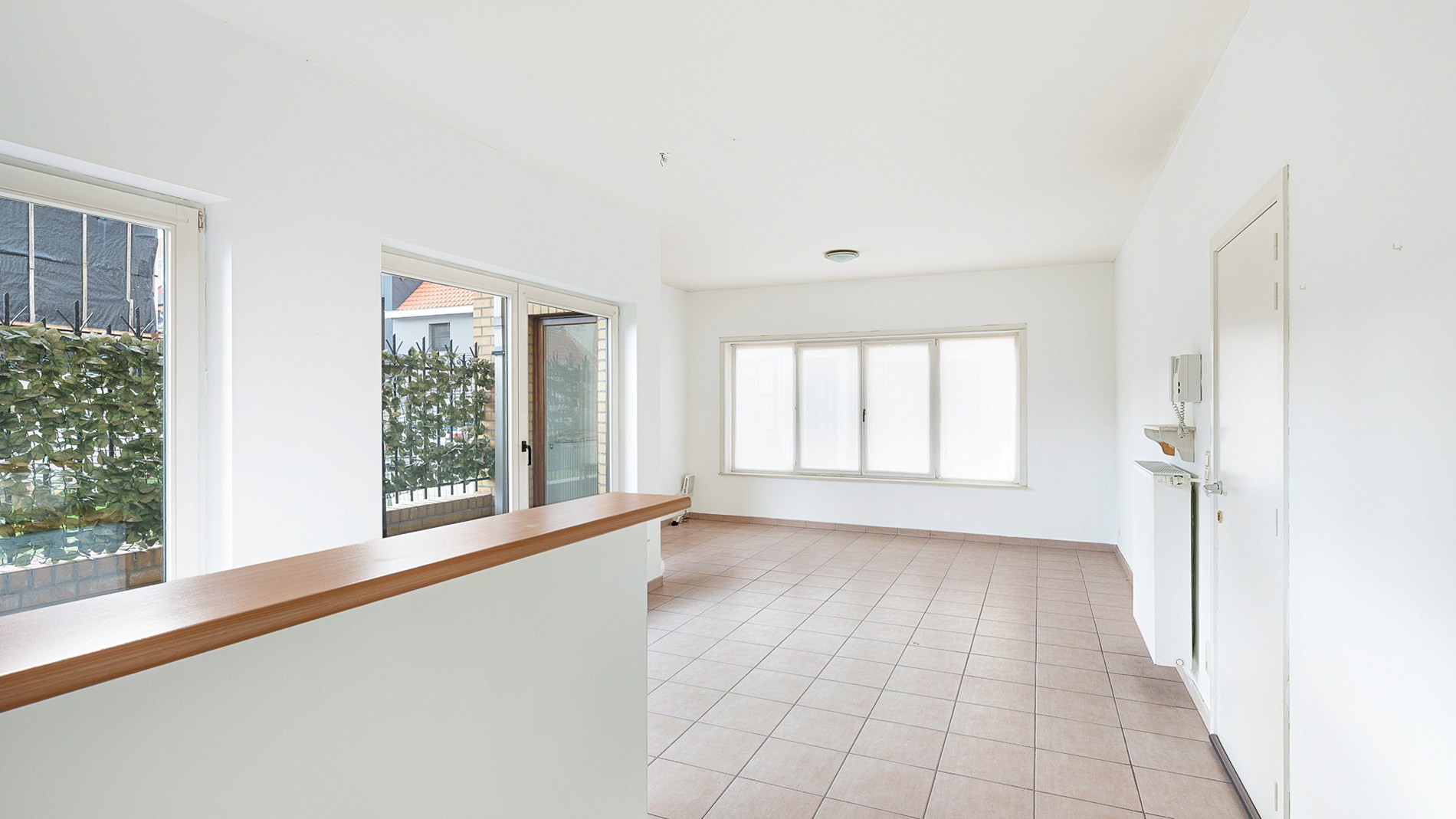 Appartement agréable au rez-de-chaussée, idéalement situé à proximité du front de mer. - photo 3