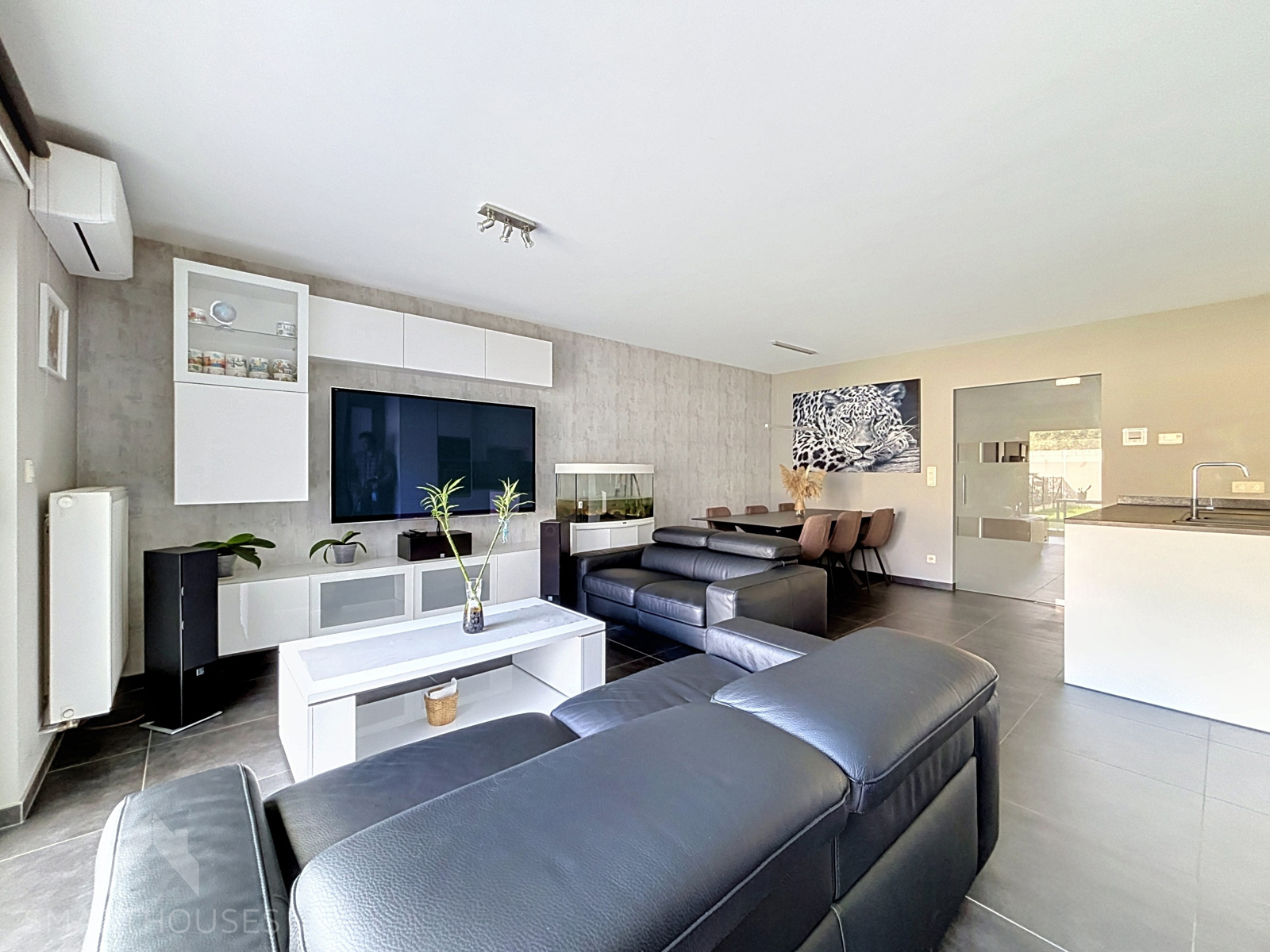 Gelijkvloers appartement met privatieve tuin en garagebox - foto 4
