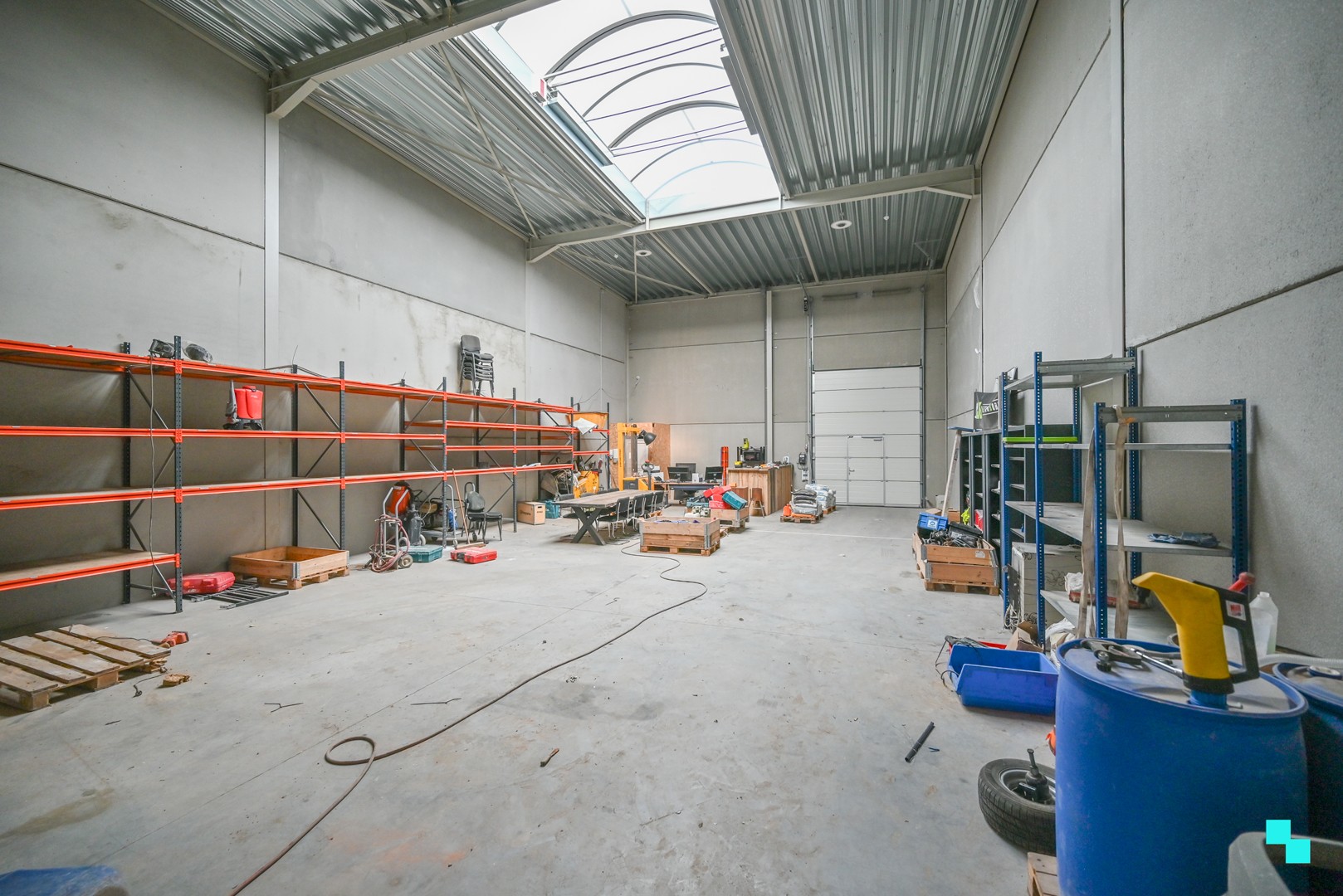 Magazijn met automatische sectionaalpoort in Waregem - foto 4
