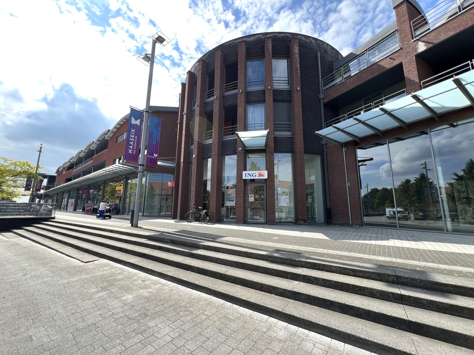 Commercieel te huur in Maaseik - foto 1