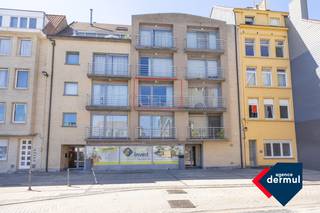 In Residentie Zeepaard, centraal gelegen in centrum Oostende, vindt u dit verzorgd en instapklaar appartement op de tweede verdieping. Dankzij...