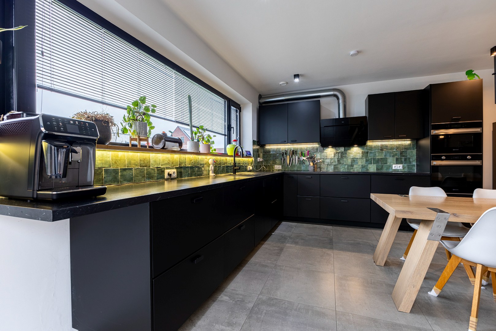 Energiezuinige vernieuwbouw woning met 4 slpk en tuin te Wommelgem! - foto 3