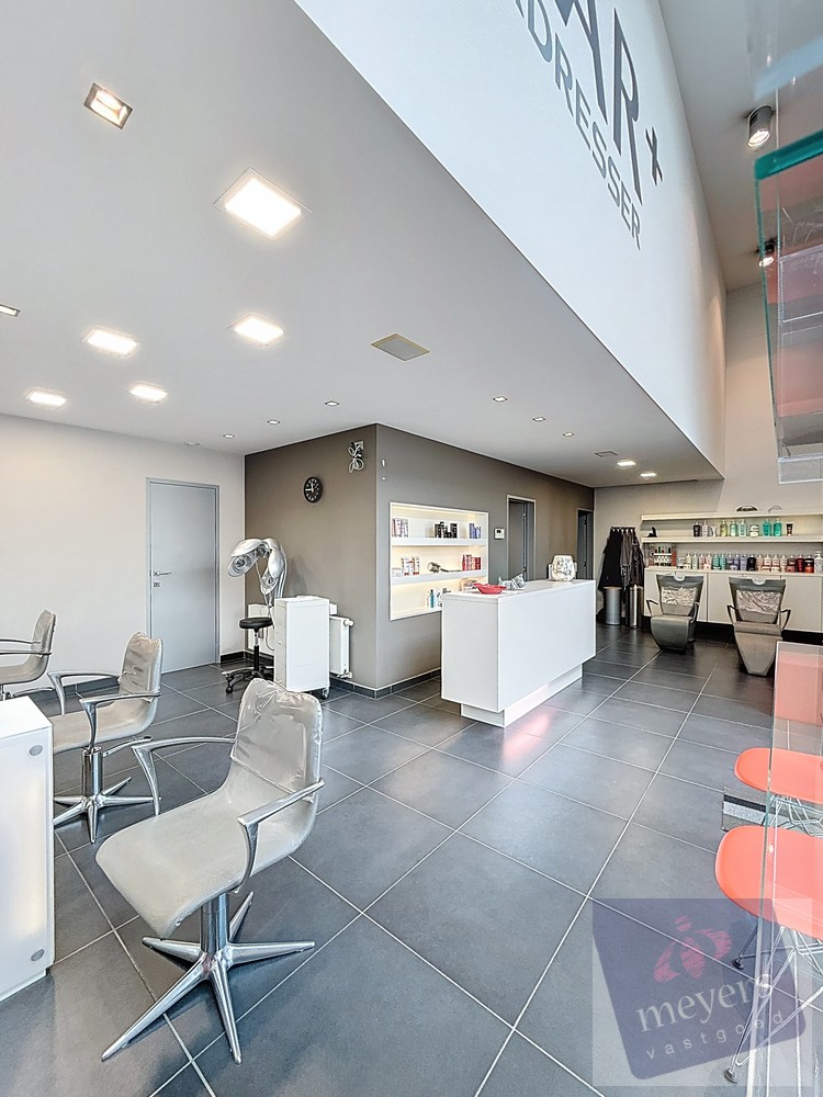Handelspand met woonst op commerciële topligging in Spalbeek - foto 5