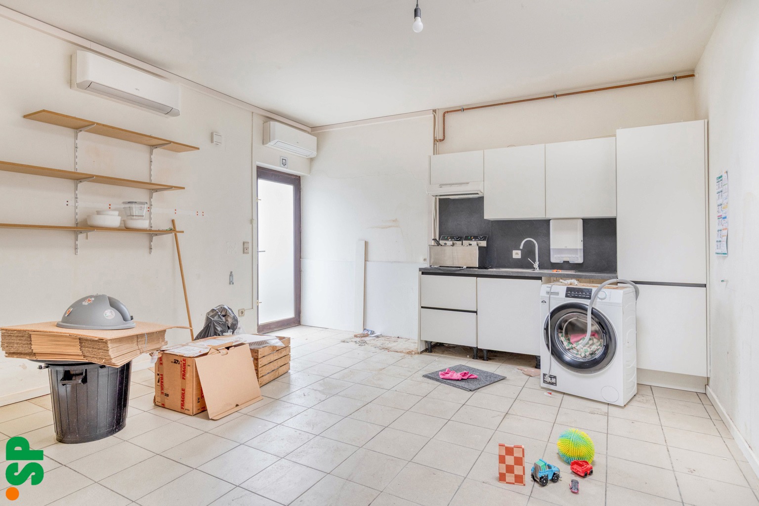 Multifunctioneel handelspand met garage. - foto 5