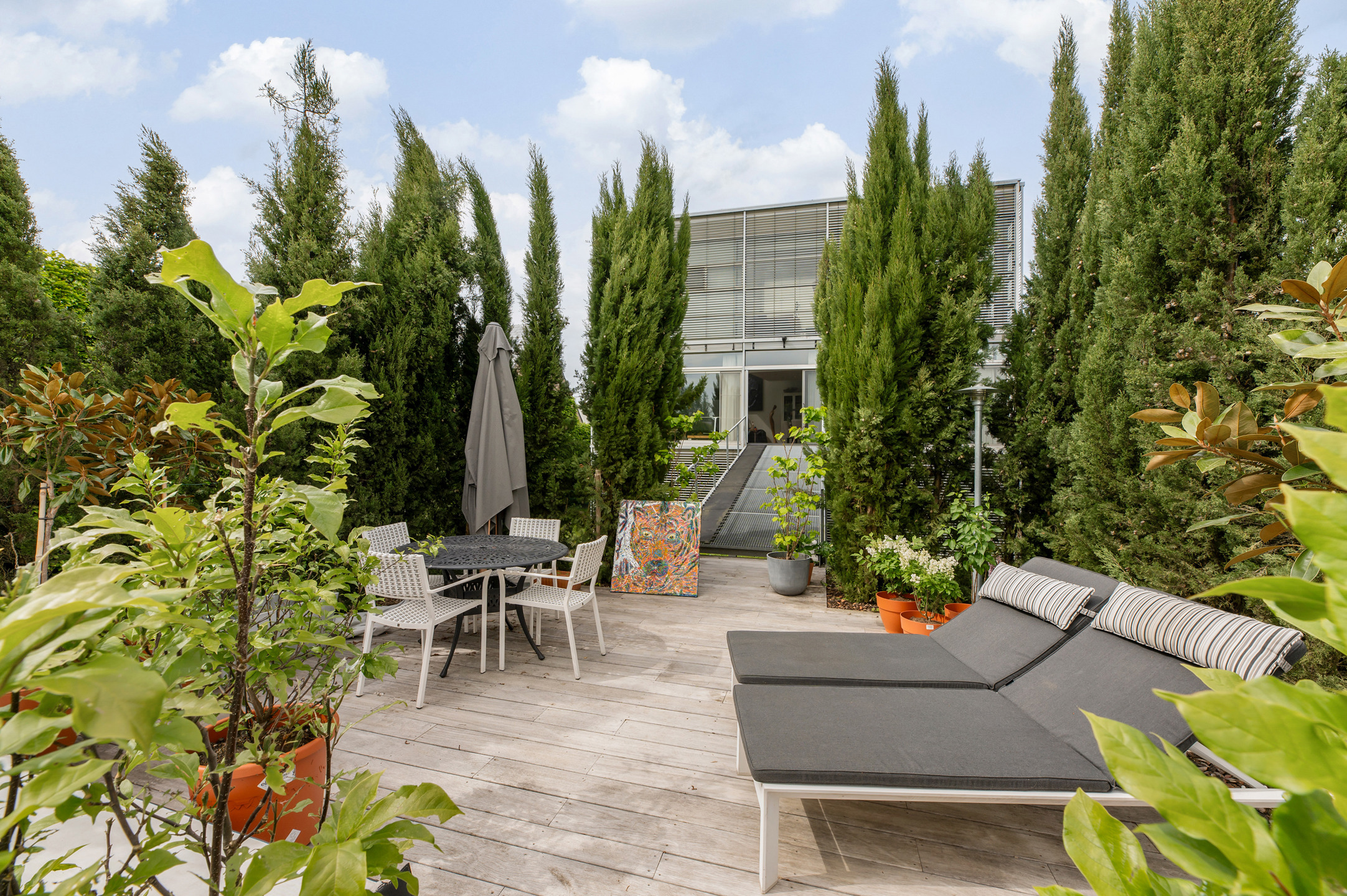 Zeer unieke architectenwoning op ruim perceel van 1.378m².  - foto 3