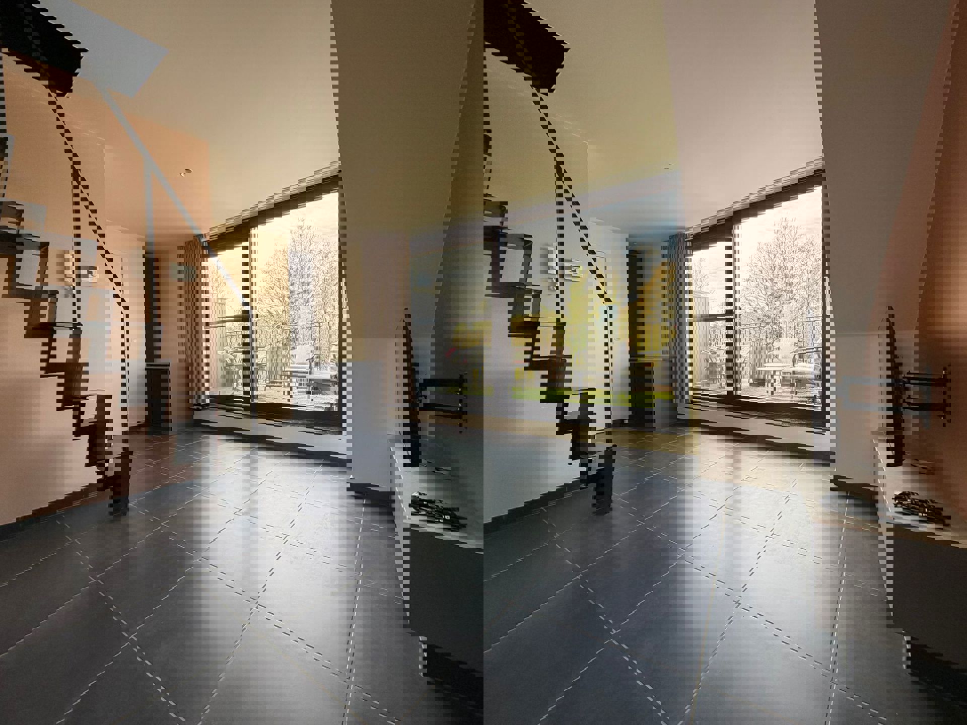 Charmant dakappartement met terras en groen zicht - foto 2