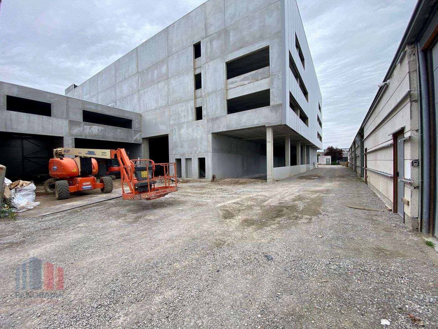 1.479 m² magazijn met kantoor langs bedrijvige Beernemsteenweg - foto 2