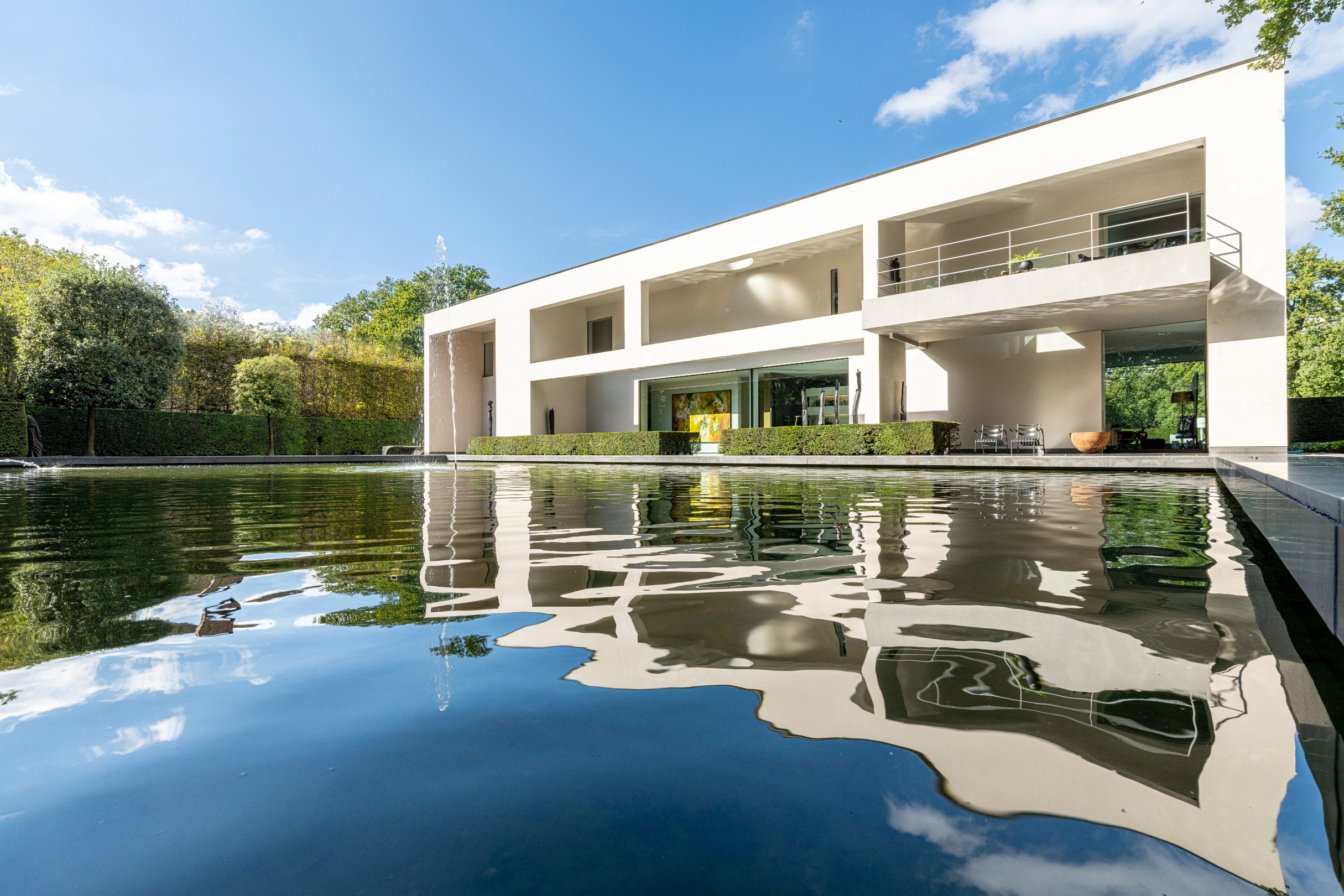 Modern design villa in prime location in Brasschaat! - photo 2