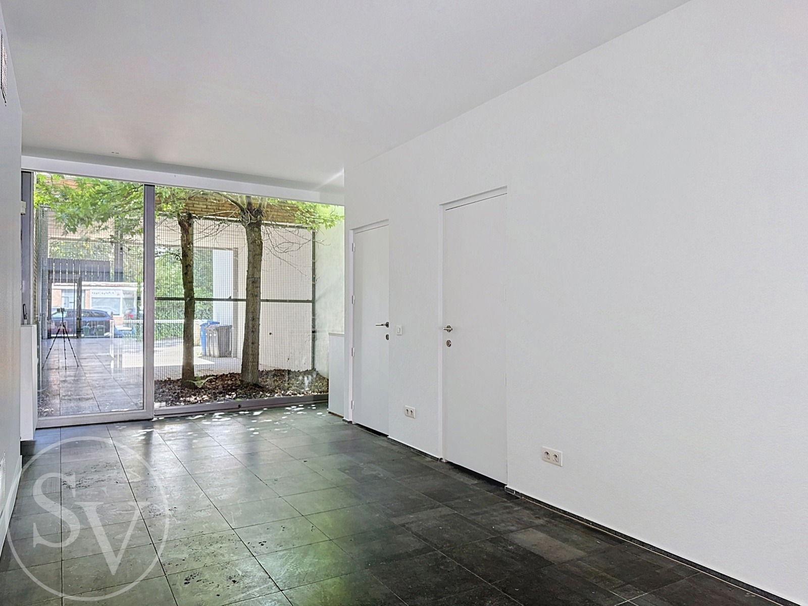 Commercial for rent in Brasschaat - photo 2