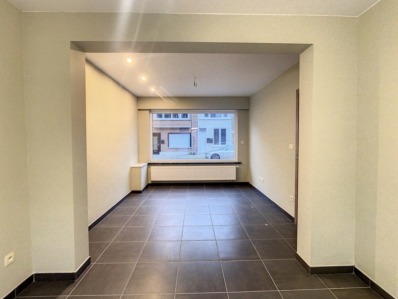 Recent gerenoveerde woning met 3 slpks - foto 2