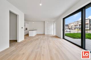 Laatste appartementen aan 6% BTW beschikbaar!  Dit prachtig ruim 2 slaapkamer appartement bevindt zich op de gelijkvloers verdieping van de...