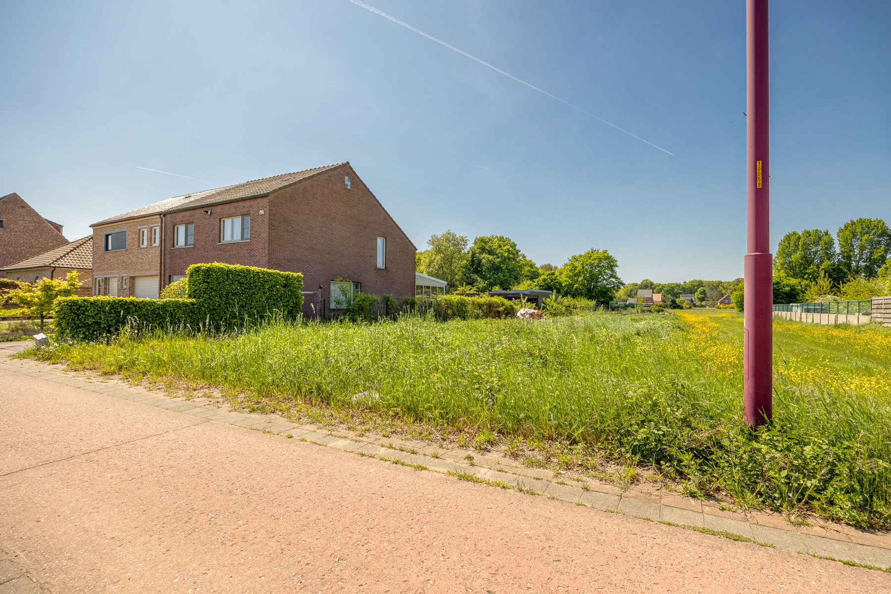 Ruime bouwgrond voor halfopen bebouwing in Geel - foto 4