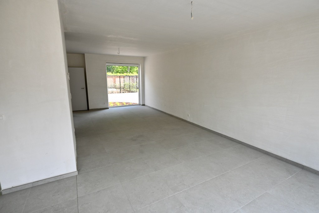 Nieuwbouwwoning in centrum Broechem met 3  tot 4  slaapkamers ! - foto 3