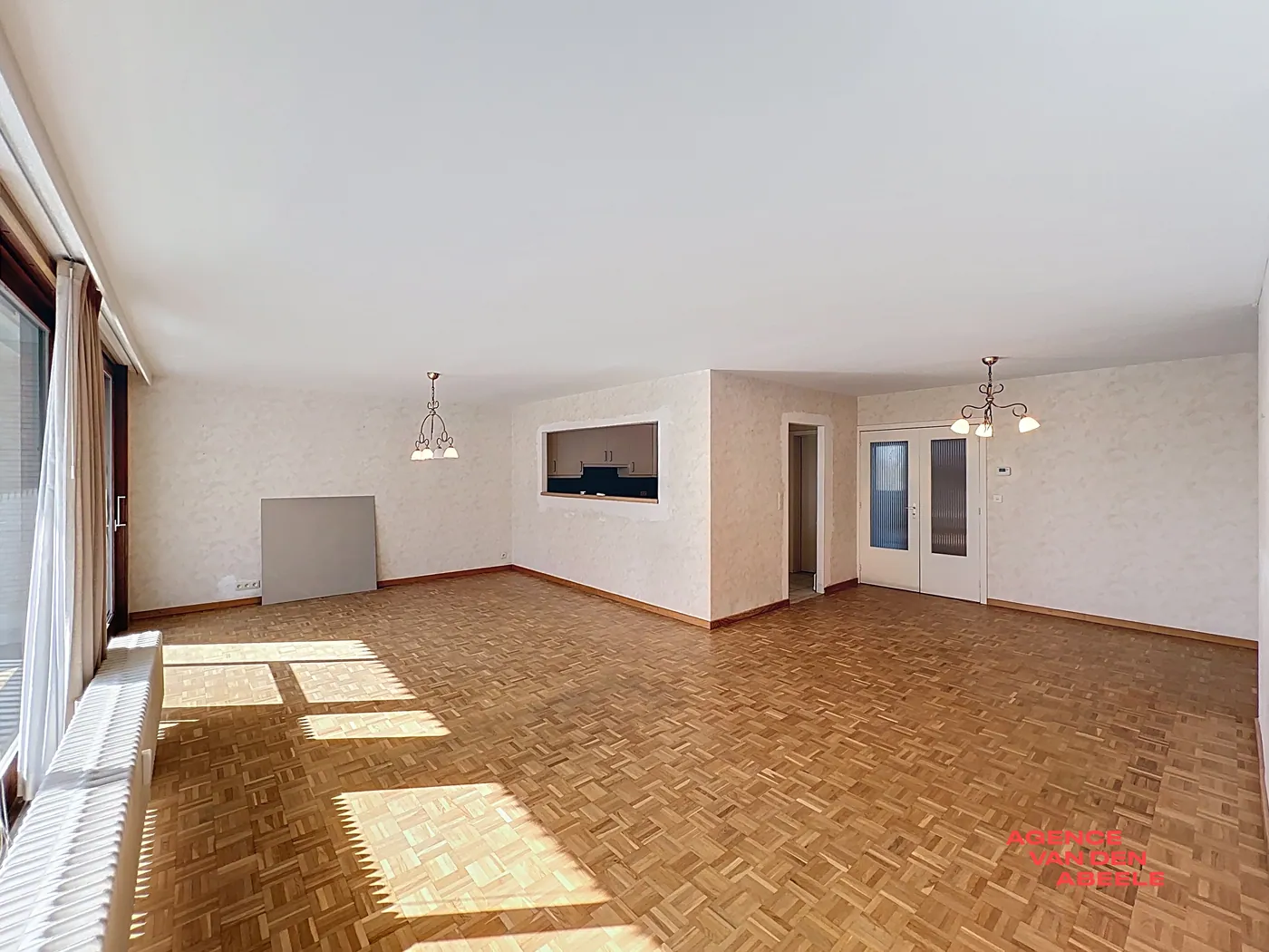 Ruim appartement in Sint-Michiels met 2 slaapkamers - foto 2