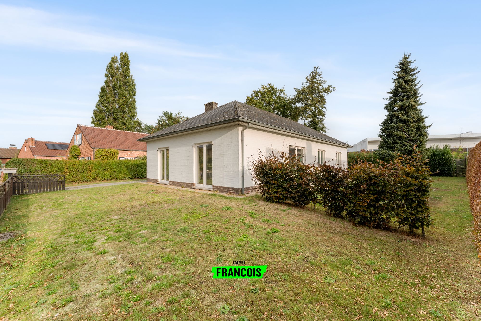 Ruime gelijkvloerse woning met 3 slaapkamers en mooie tuin te Bloemekenswijk, Maldegem - foto 1