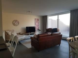 Dit prachtige appartement is gelegen in Esen, op de verbindingsweg Diksmuide-Kortemark. Deze kleinschalige residentie is centraal gelegen nabij diverse kleinhandel, scholen en openbaar vervoer. <br /><br />Het appartement bevindt zich op de eerste verdieping en is zowel via de trap te bereiken als via de lift. Het pand omvat een inkomhal met apart toilet, een lichtrijke woonkamer met keuken, een ruime berging met wasplaats, een badkamer (ingericht met douche en wastafel) en twee volwaardige slaapkamers. <br /><br />Grote troef van dit pand is het ruime en zonnige leefterras, dat zich bevindt aan de achterzijde van het gebouw. De afwerking is van hoogwaardige kwaliteit, wat de bewoners voorziet van alle luxe en comfort. <br /><br />Beschikbaar vanaf: 1/12/2027.<br /><br />Gemeenschappelijke kosten: €50/maand<br /><br />Mogelijkheid tot bijhuren garage: €50/maand<br /><br />