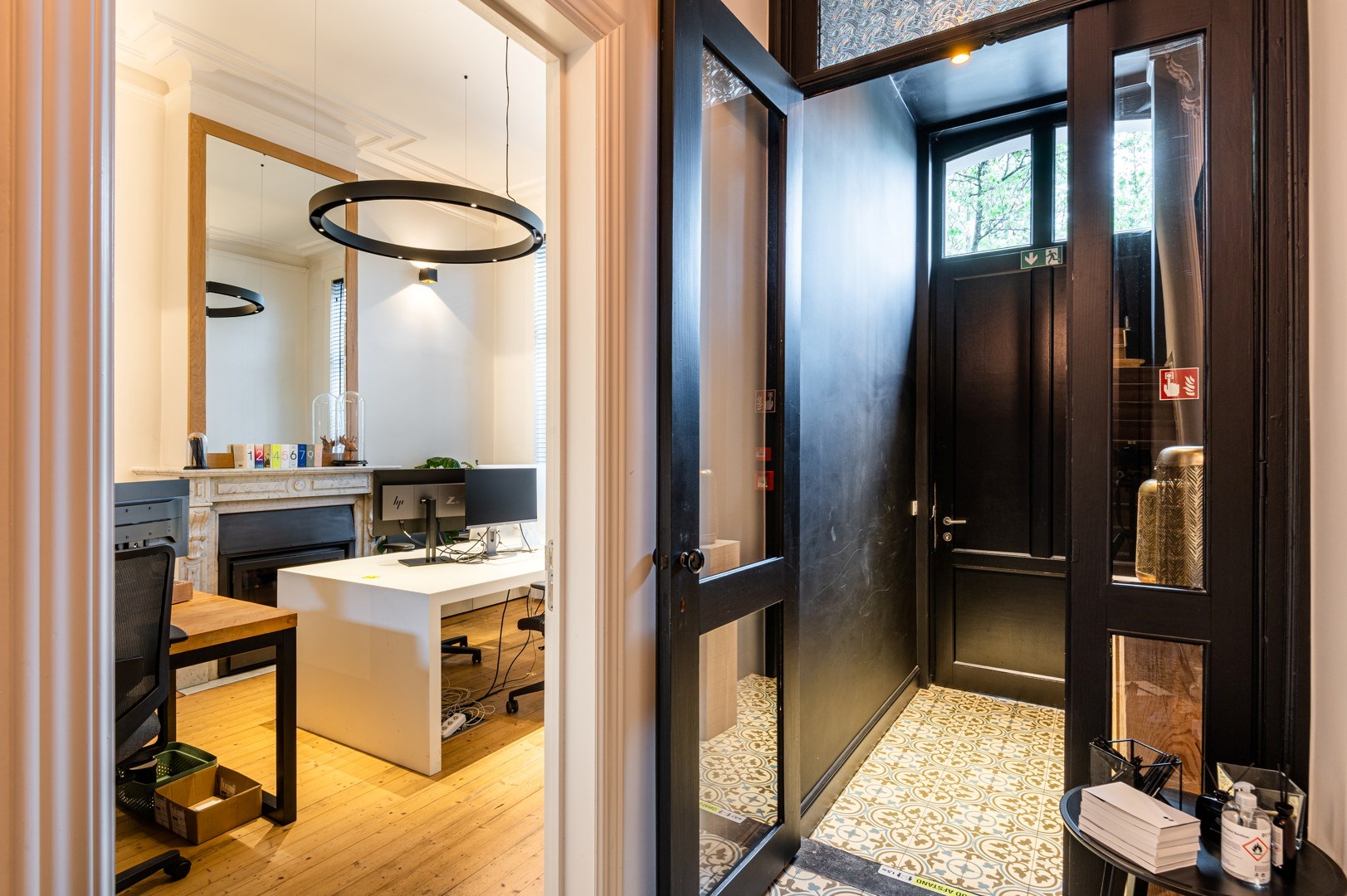 Karaktervolle, gemeubelde kantoorruimte in statig herenhuis te Gent - foto 3