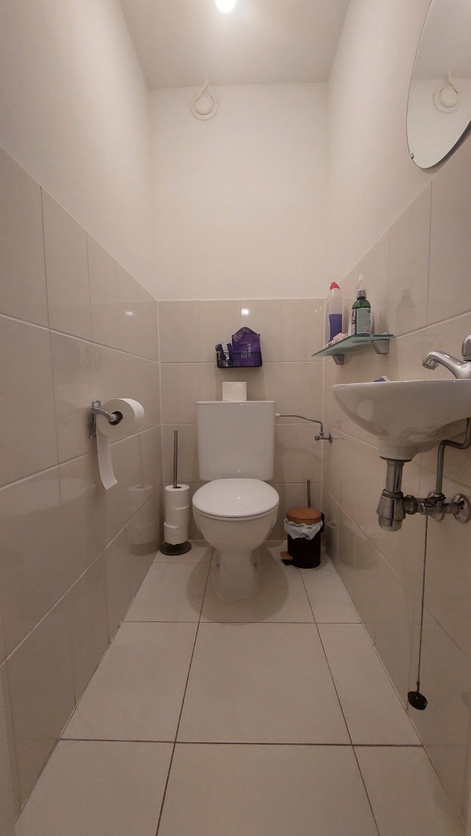 Ruim duplex appartement in Bredene aan zee met 2 slaapkamers en 3 bergingen. - foto 5