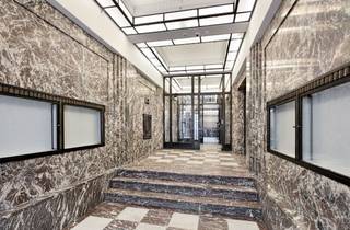 In het hart van Brussel, Rue des Poissoniers 13, kantoor van 518 m² op de 5e verdieping in een volledig gerenoveerd Art Deco-gebouw met een...