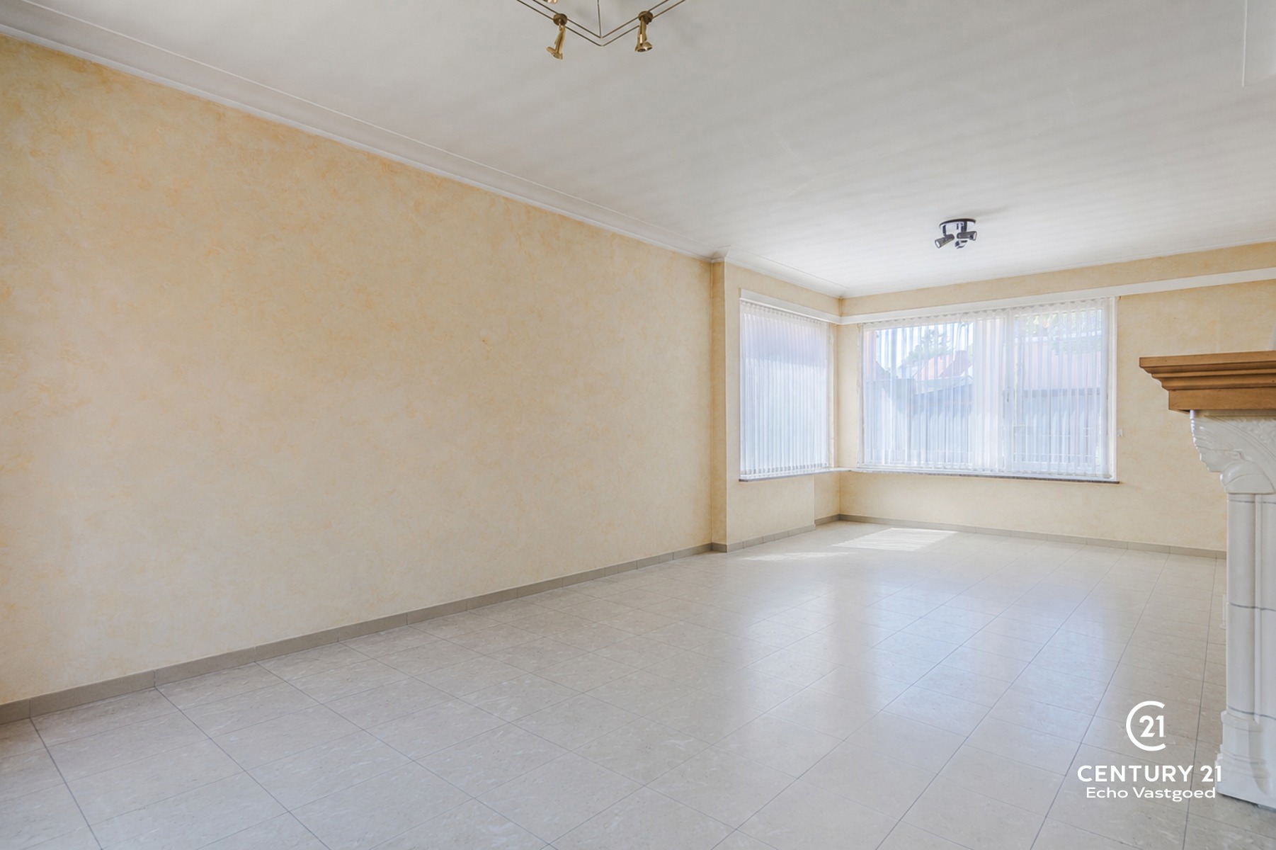 Karaktervolle te renoveren halfopen bebouwing op toplocatie - foto 4