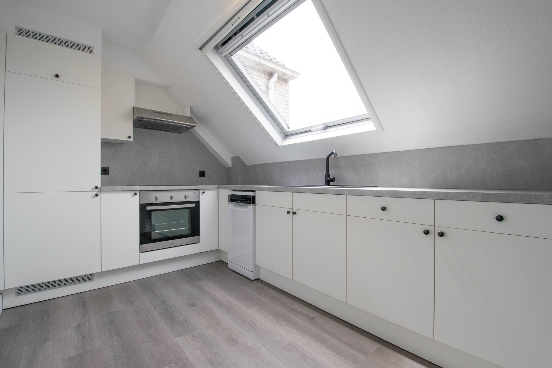 Apartment for rent in Sint-Gillis-Waas with 1 bedroom - photo 4