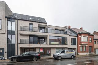 BEN appartement met aangenaam terras, 2 slks, autostaanplaats en direct instapklaar.Dit appartement is werkelijk nieuw, het ruikt zelfs nog nieuw...