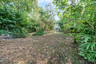 Ontdek in Orp-le-Grand dit huis met 4 gevels vol potentieel, ideaal gelegen op 15 rue du Château Rose. Het ontwikkelt een woonoppervlakte van 191...