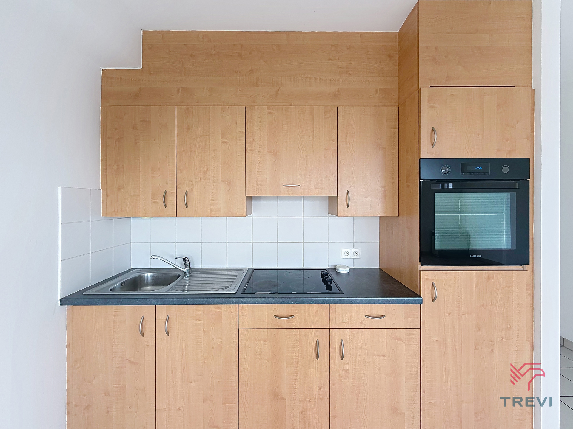 Ruime studio met terras en parkeerplaats  - foto 4