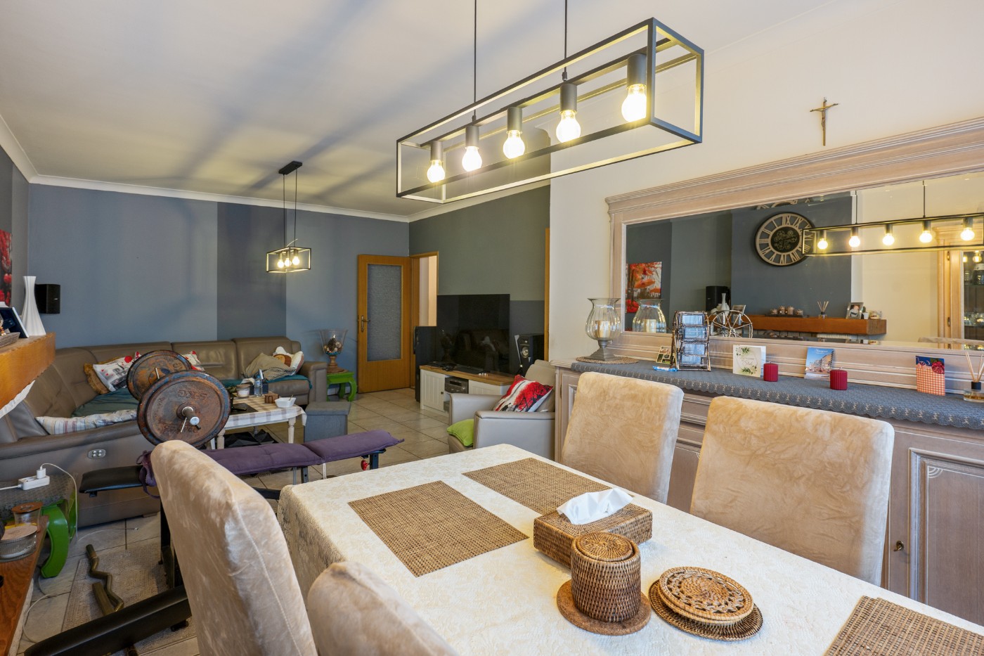 Gelijkvloers appartement met 2 slpk., veranda, verhard tuintje en garage - foto 5