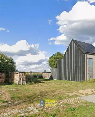 Goedgelegen bouwgrond: Enkel eengezinswoningen (incl. zorgwoningen) zijn toegelaten. Woningsplitsing is niet toegestaan.Complementaire functies...