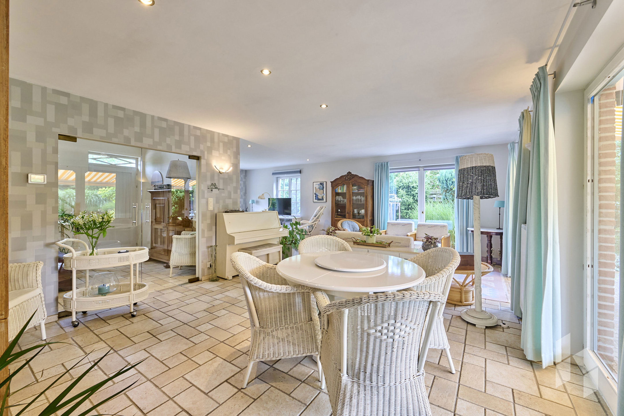 Mooie, landelijke woning met 3 slpks op een perceel van 903 m²! - foto 3