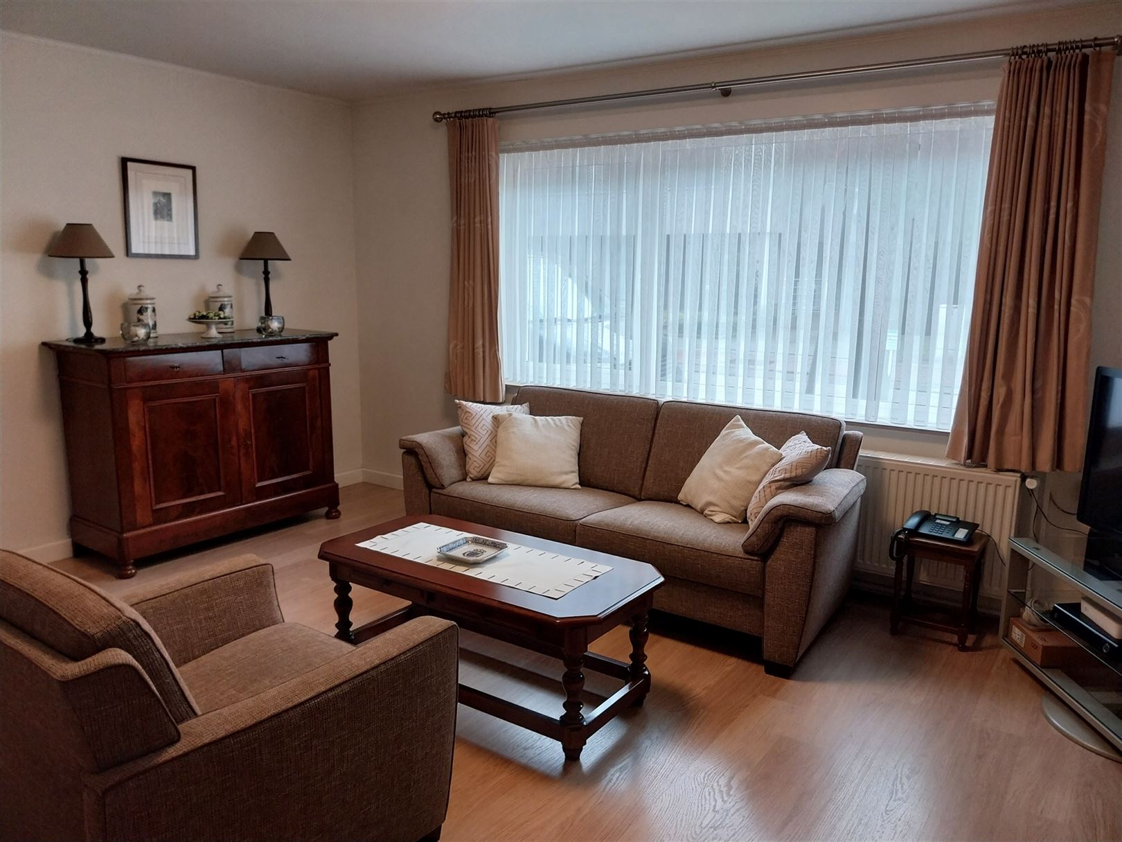 TE HUUR: Gelijkvloers appartement met 2 slaapkamers en autostaanplaats te Hasselt! - foto 4